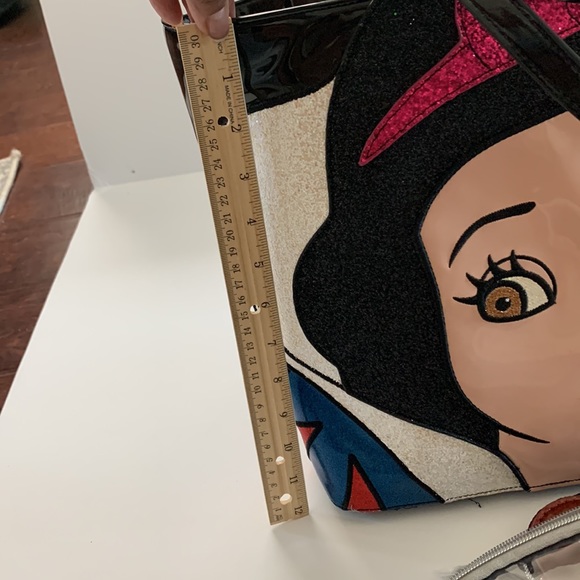Disney Snow White Bag Bundle with cosmetics makeup bag, 2 purses - Picture 7 of 8